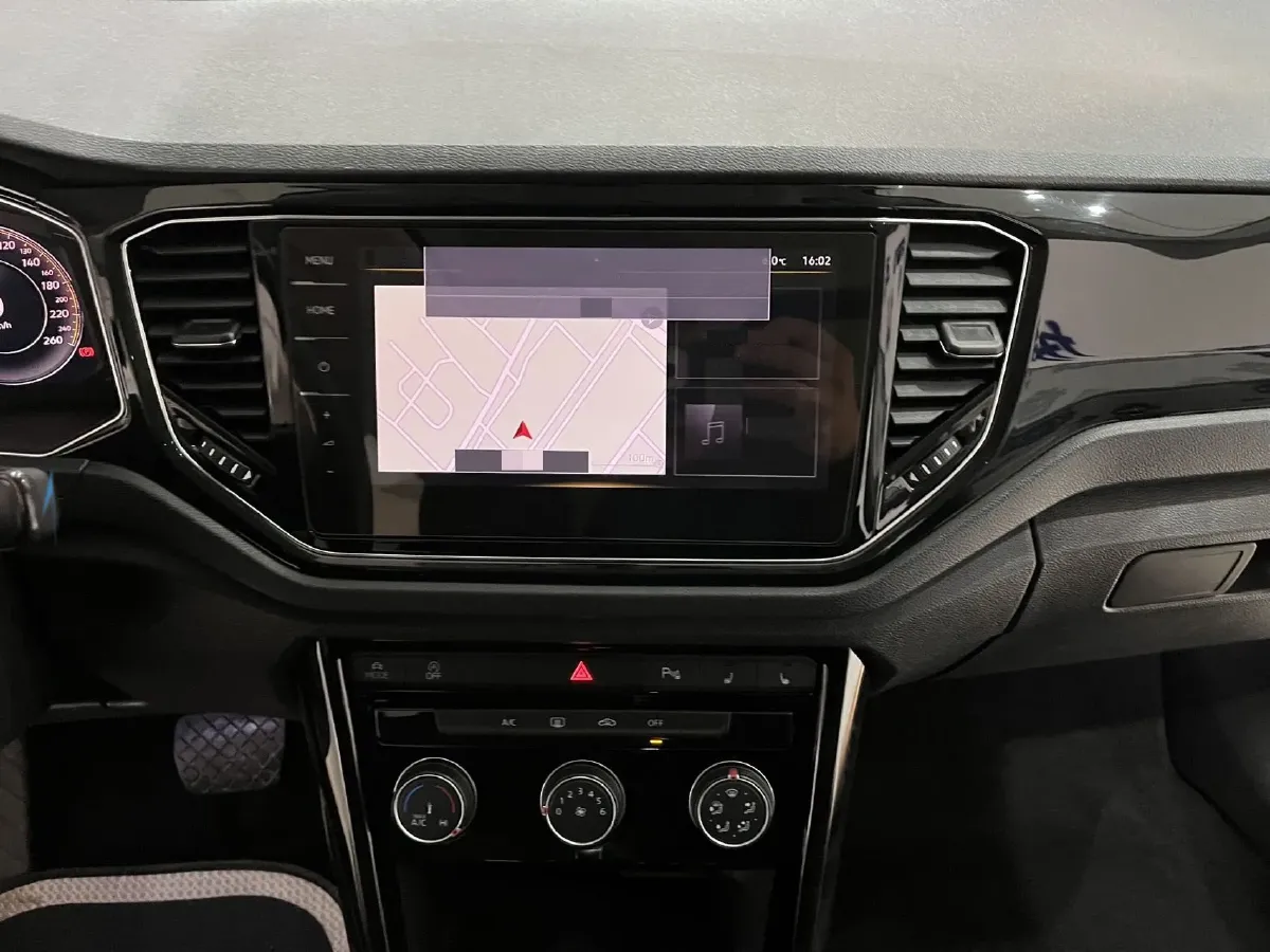 2021 Volkswagen T-Roc 1.4T 150HP L4 7DCT,autocango,china used car exporter,china ev exporter,chinese used car exporter,chinese used ev exporter