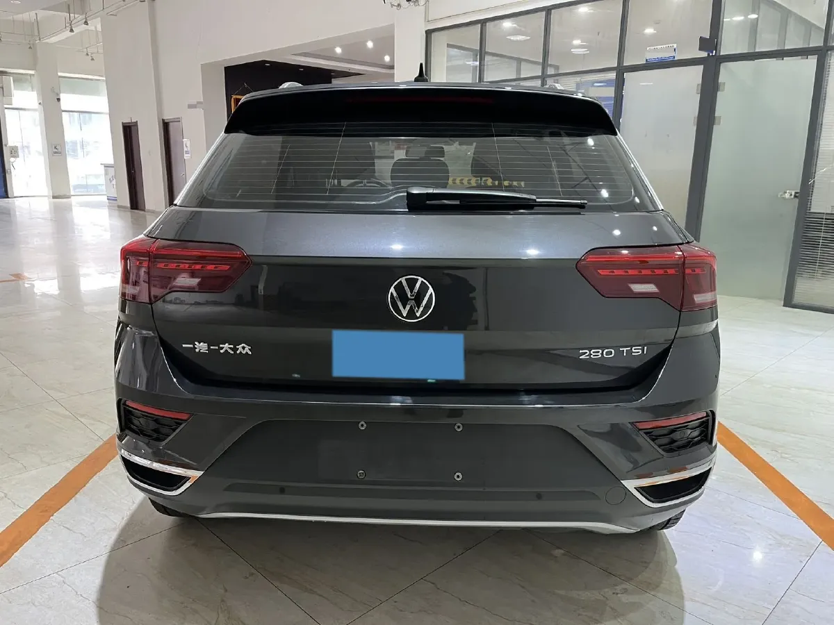2021 Volkswagen T-Roc 1.4T 150HP L4 7DCT,autocango,china used car exporter,china ev exporter,chinese used car exporter,chinese used ev exporter