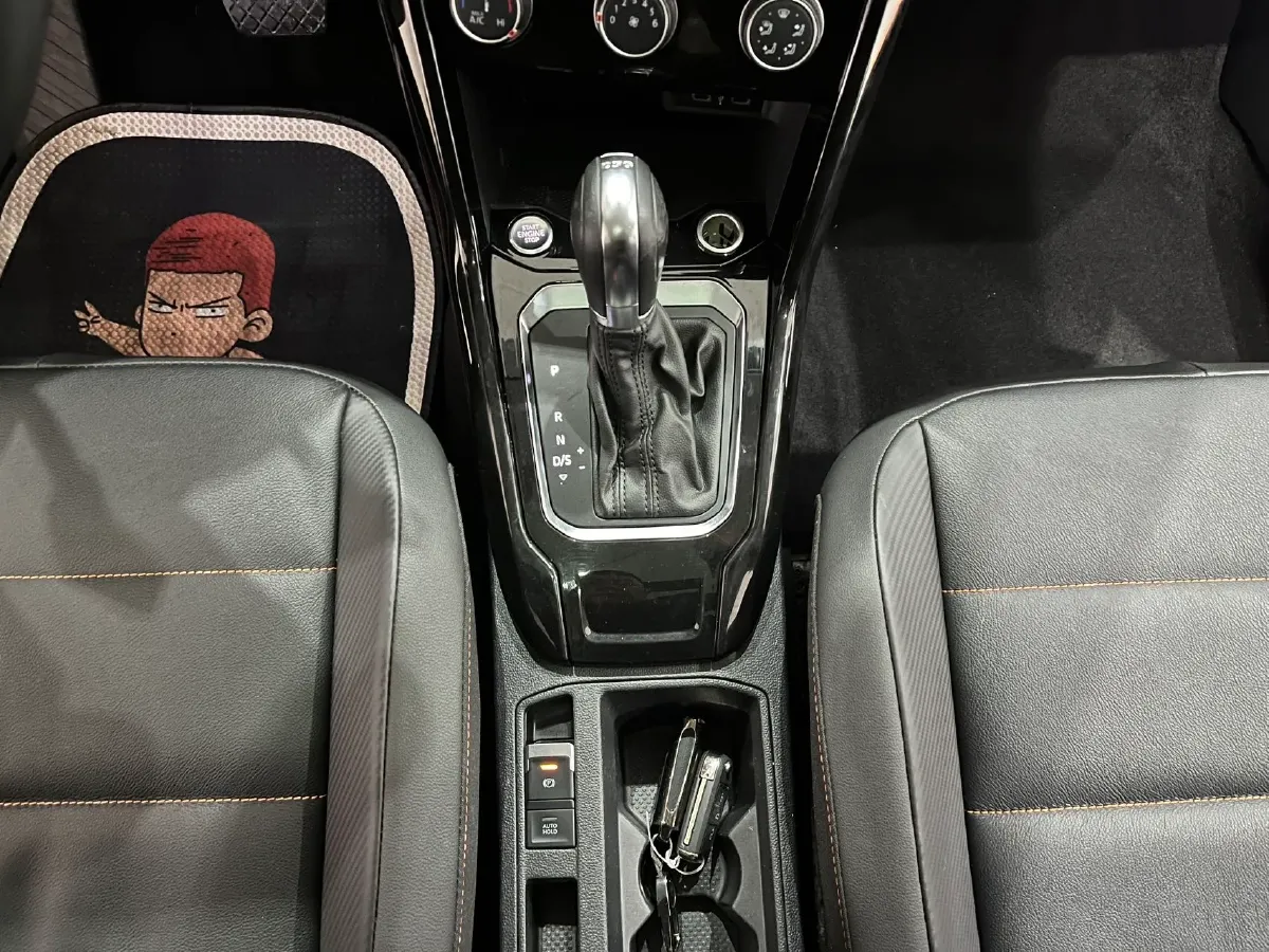 2021 Volkswagen T-Roc 1.4T 150HP L4 7DCT,autocango,china used car exporter,china ev exporter,chinese used car exporter,chinese used ev exporter