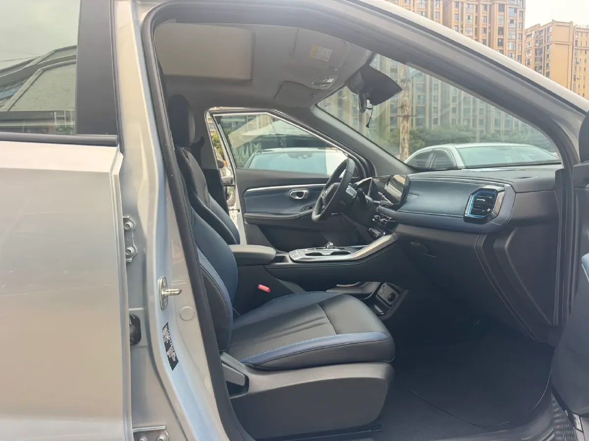 2023 GAC Trumpchi GS3 1.5T 177HP L4 7DCT,autocango,china used car exporter,china ev exporter,chinese used car exporter,chinese used ev exporter