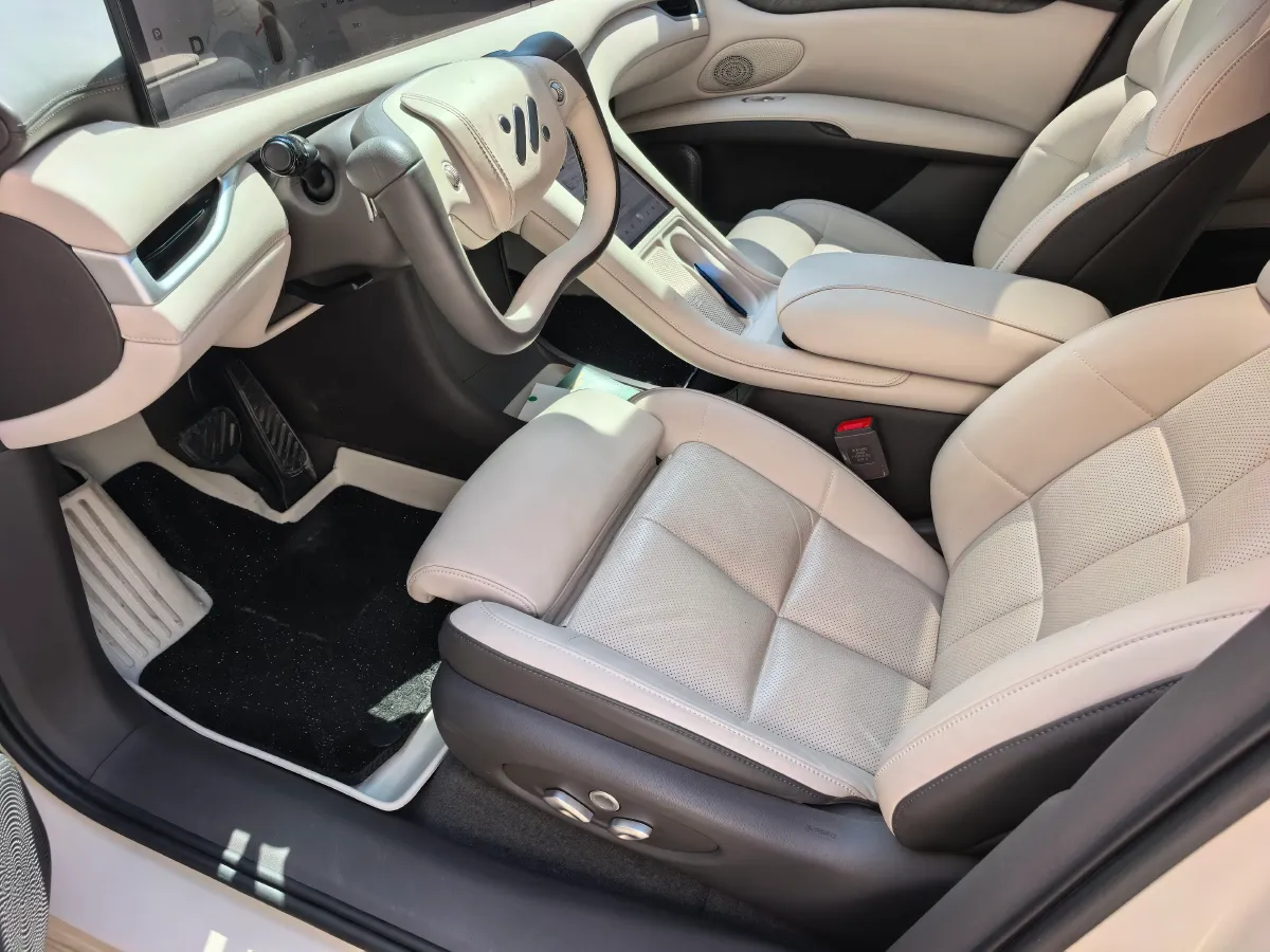 2023 IM LS6 BEV 71KWH,autocango,china used car exporter,china ev exporter,chinese used car exporter,chinese used ev exporter