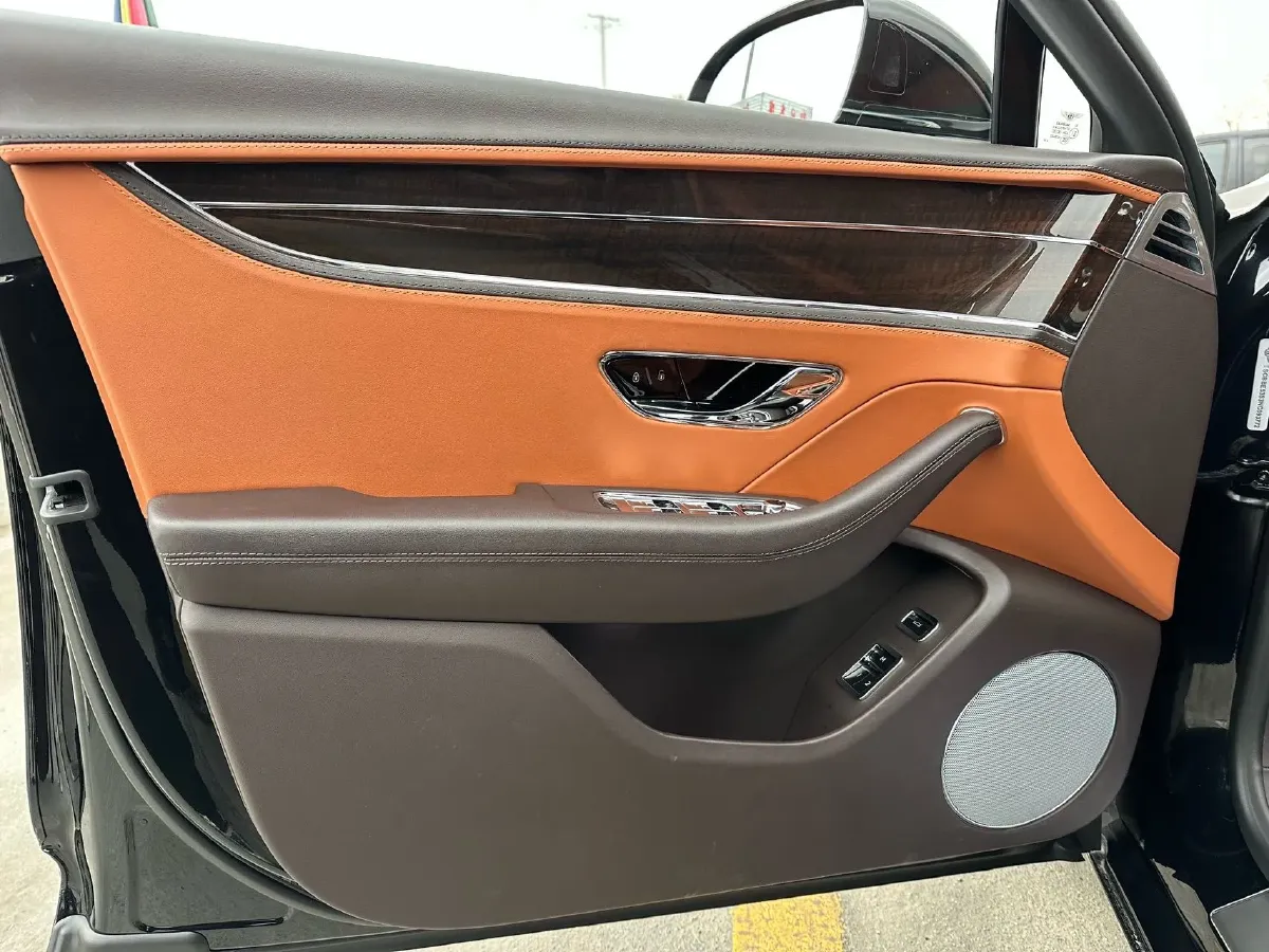 2022 Bentley Flying Spur 6.0T 635HP W12 8DCT,autocango,china used car exporter,china ev exporter,chinese used car exporter,chinese used ev exporter