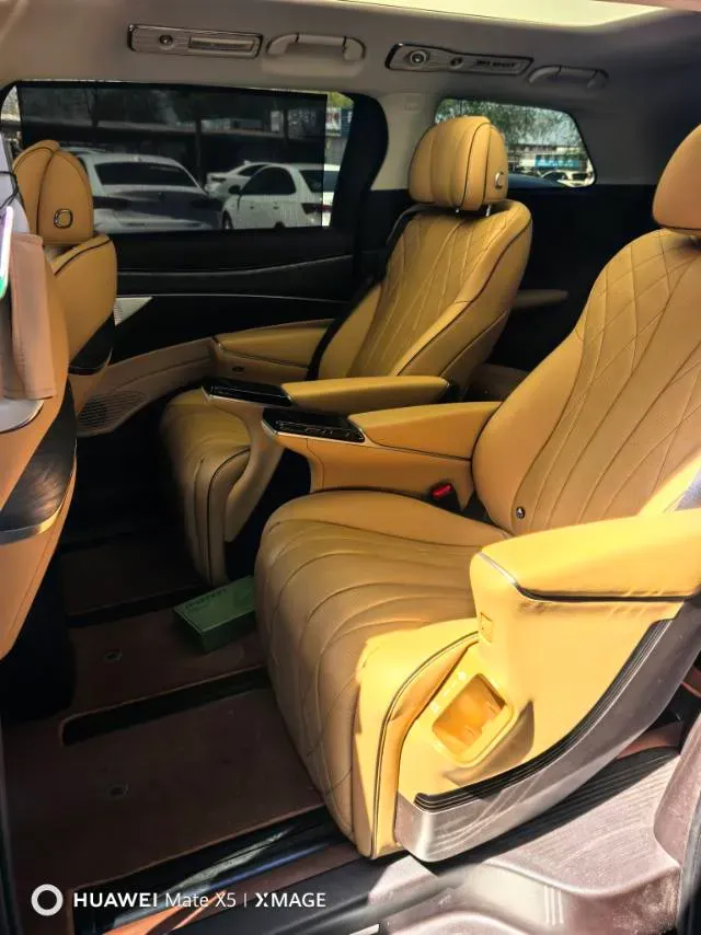 2024 Denza D9 1.5T 139HP L4 E-CVT PHEV 40KWH,autocango,china used car exporter,china ev exporter,chinese used car exporter,chinese used ev exporter