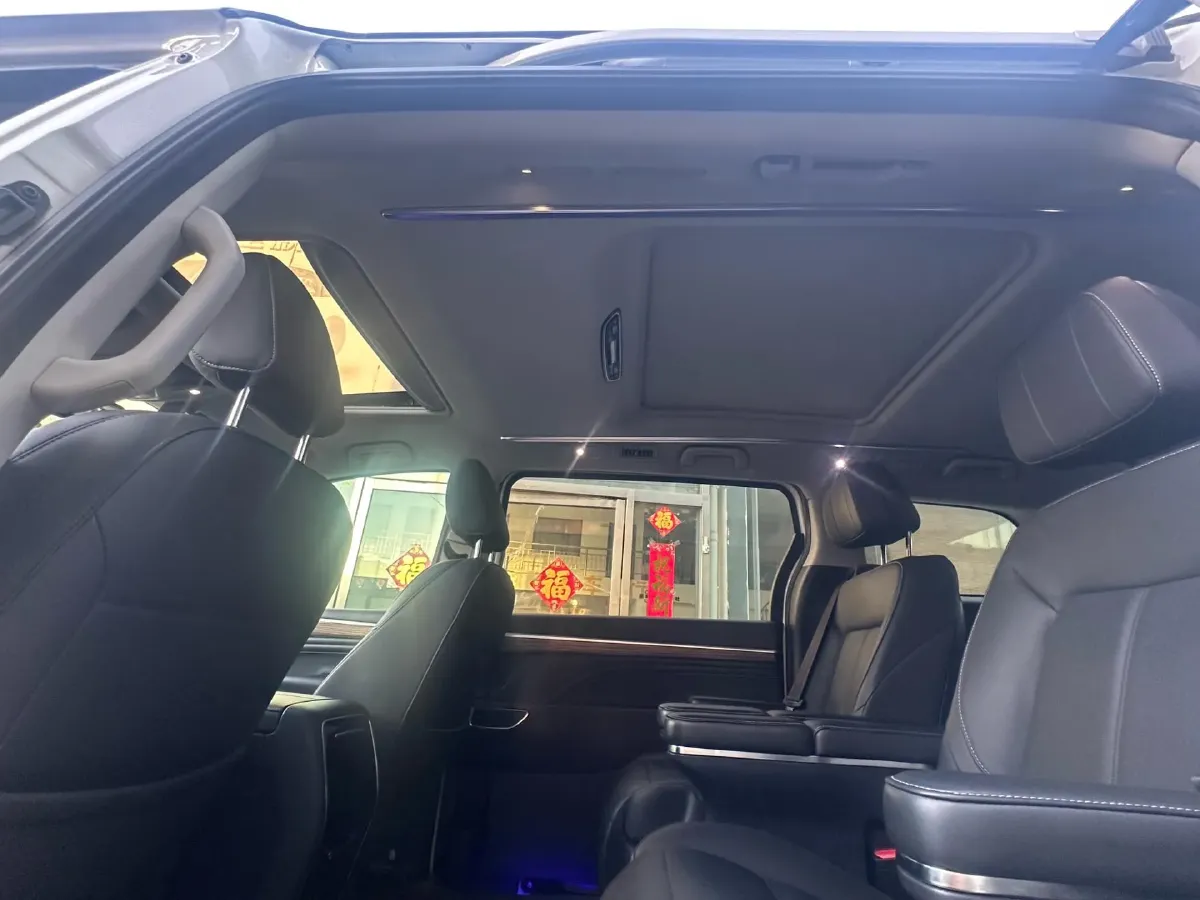 2021 GAC Trumpchi M8 2.0T 252HP L4 8AT,autocango,china used car exporter,china ev exporter,chinese used car exporter,chinese used ev exporter