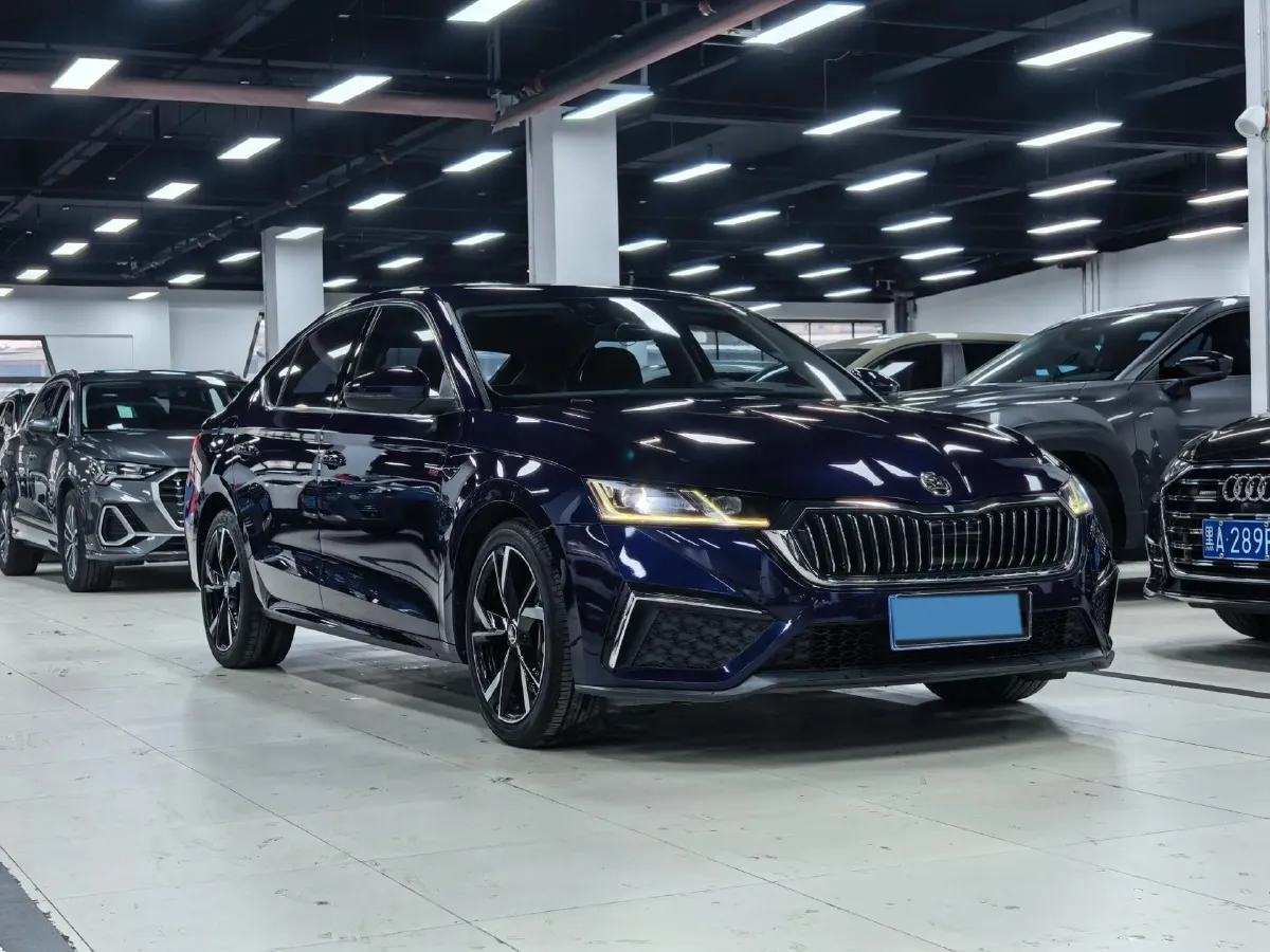 2022 Skoda Octavia 1.4T 150HP L4 7DCT,autocango,china used car exporter,china ev exporter,chinese used car exporter,chinese used ev exporter