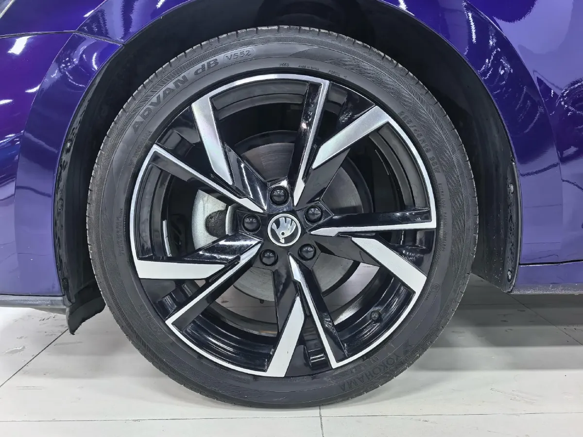 2022 Skoda Octavia 1.4T 150HP L4 7DCT,autocango,china used car exporter,china ev exporter,chinese used car exporter,chinese used ev exporter