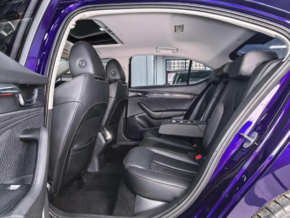 2022 Skoda Octavia 1.4T 150HP L4 7DCT,autocango,china used car exporter,china ev exporter,chinese used car exporter,chinese used ev exporter