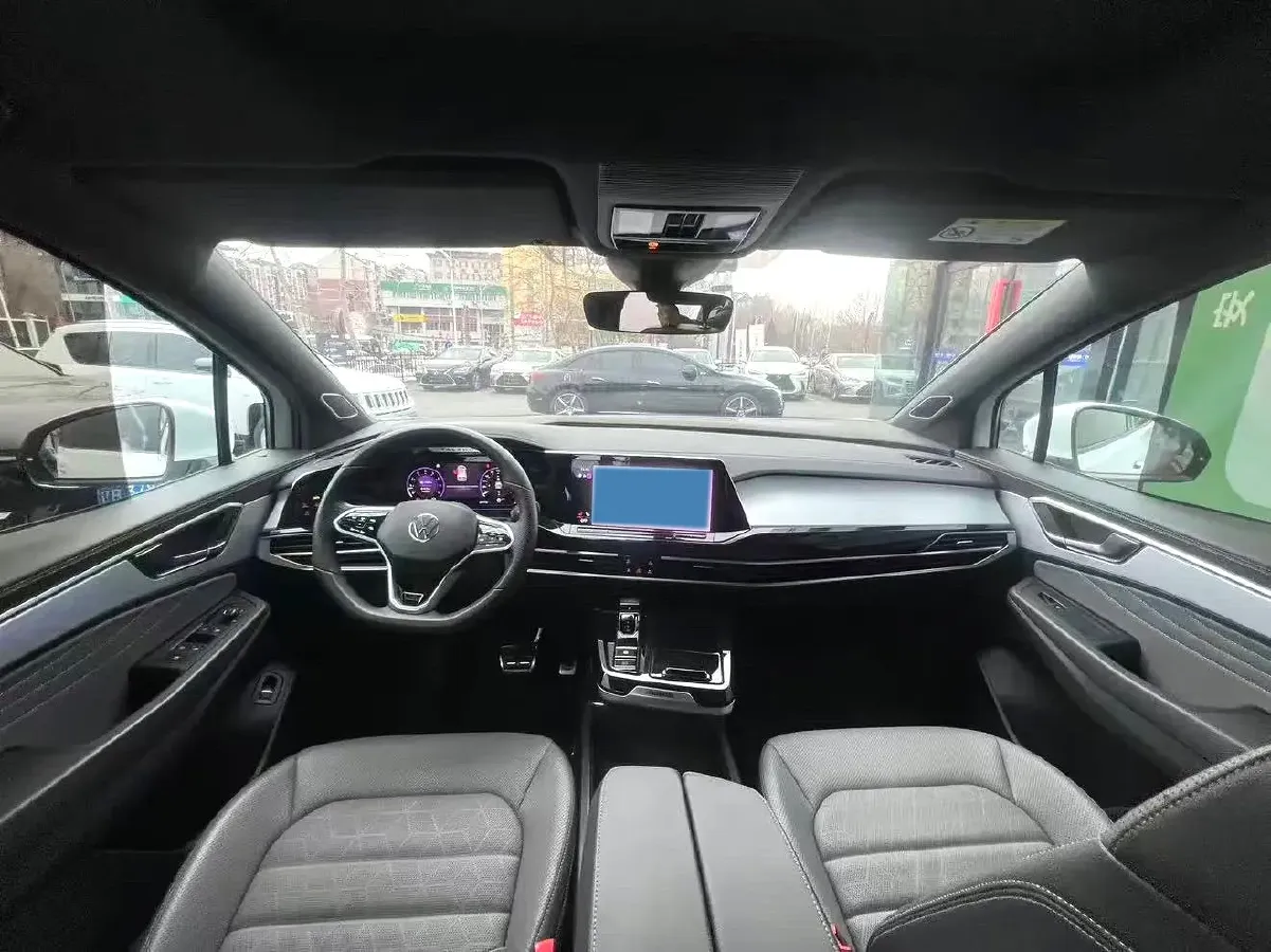 2023 Volkswagen Talagon 2.0T 220HP L4 7DCT,autocango,china used car exporter,china ev exporter,chinese used car exporter,chinese used ev exporter