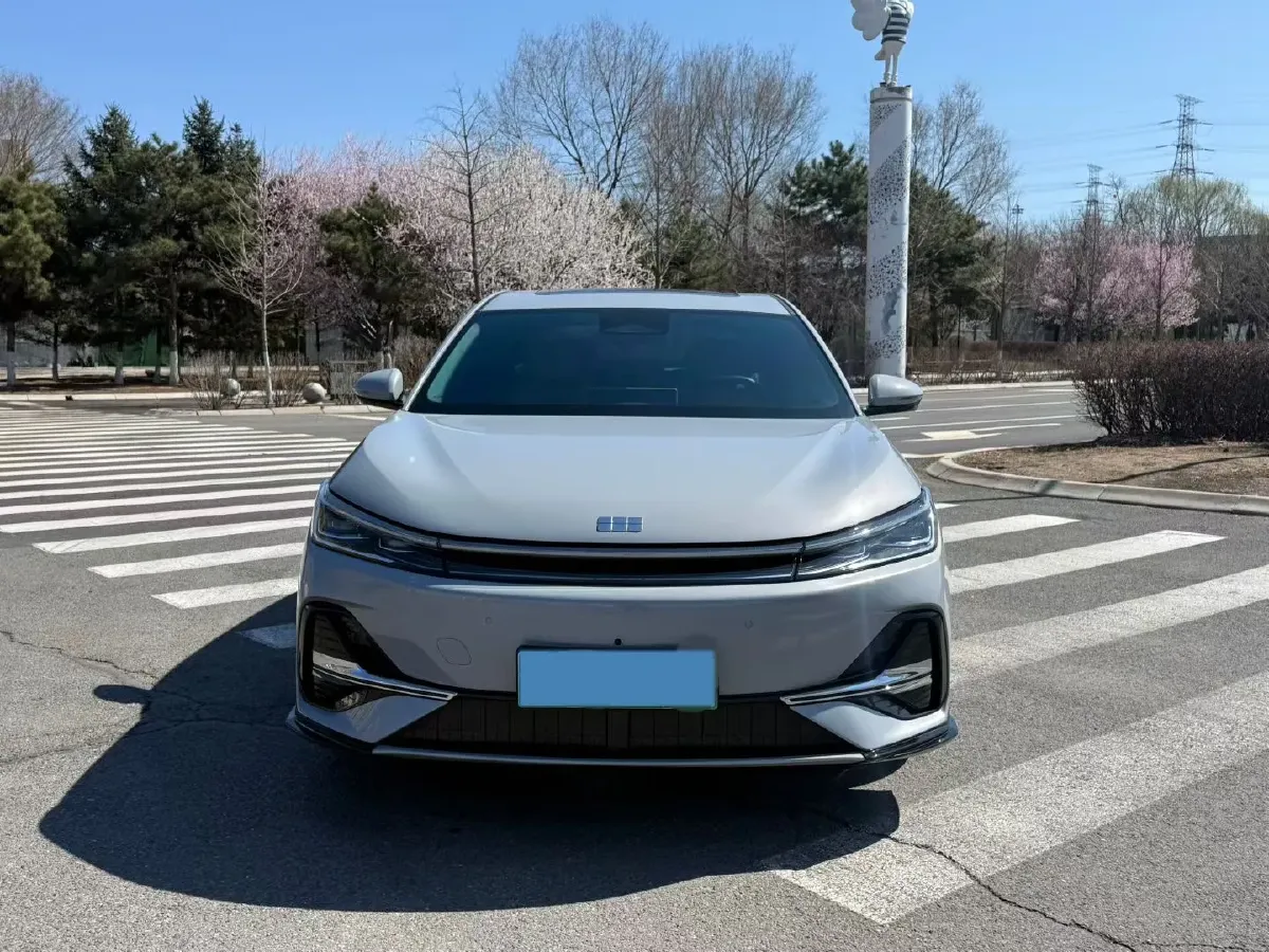 2025 Geely Galaxy A7 1.5L 112HP L4 1DHT PHEV,autocango,china used car exporter,china ev exporter,chinese used car exporter,chinese used ev exporter