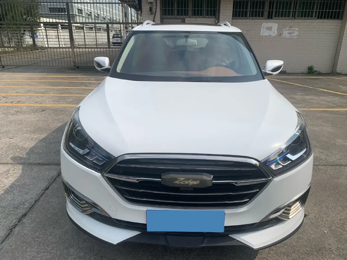 2017 Zotye T300 1.5L 112HP L4 5MT,autocango,china used car exporter,china ev exporter,chinese used car exporter,chinese used ev exporter