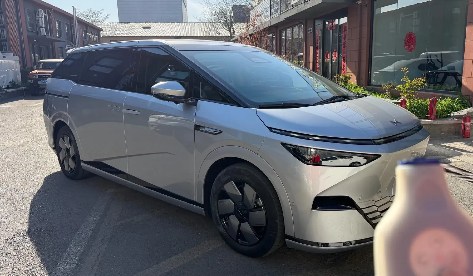 2024 Xpeng X9 BEV 101.5KWH,autocango,china used car exporter,china ev exporter,chinese used car exporter,chinese used ev exporter