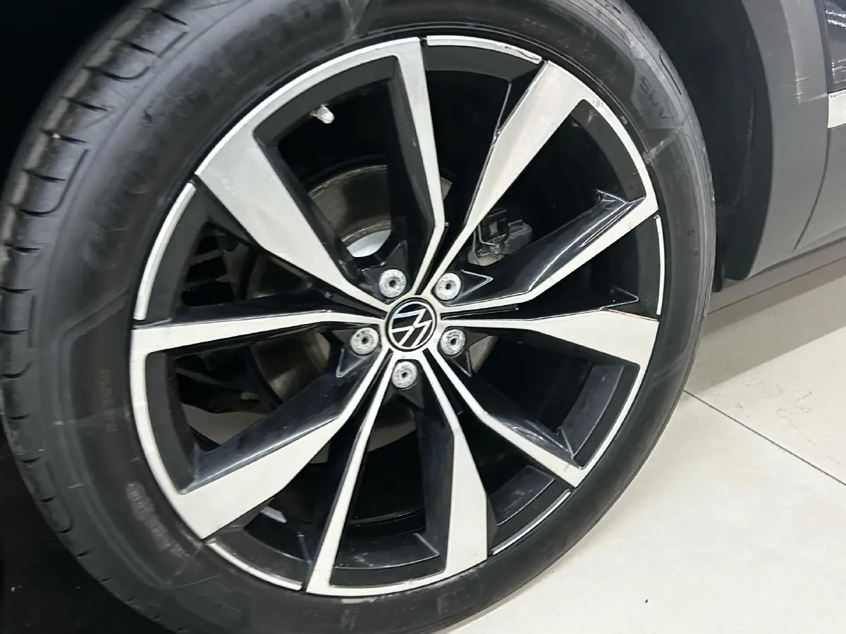 2022 Volkswagen Talagon 2.5T 299HP V6 7DCT,autocango,china used car exporter,china ev exporter,chinese used car exporter,chinese used ev exporter