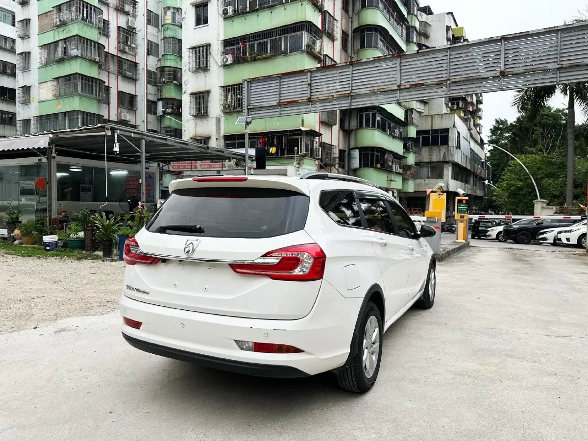 2019 BaoJun 530 1.5T 151HP L4 CVT,autocango,china used car exporter,china ev exporter,chinese used car exporter,chinese used ev exporter