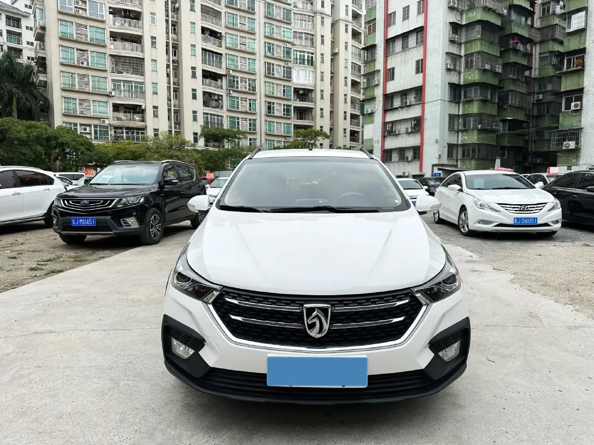 2019 BaoJun 530 1.5T 151HP L4 CVT,autocango,china used car exporter,china ev exporter,chinese used car exporter,chinese used ev exporter