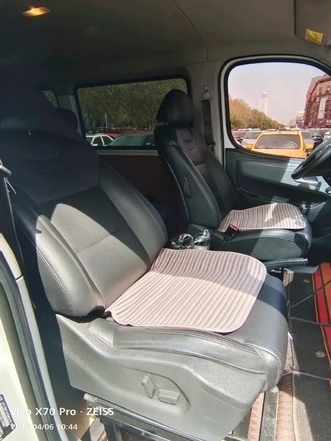 2023 MAXUS XinTu V80 2.0T 127HP L4 6AMT,autocango,china used car exporter,china ev exporter,chinese used car exporter,chinese used ev exporter