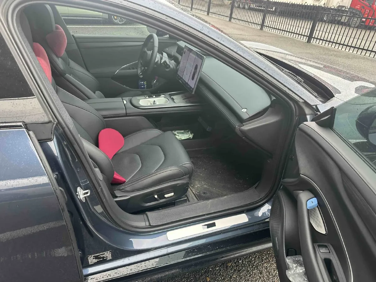 2024 MI SU7 BEV 73.6KWH,autocango,china used car exporter,china ev exporter,chinese used car exporter,chinese used ev exporter