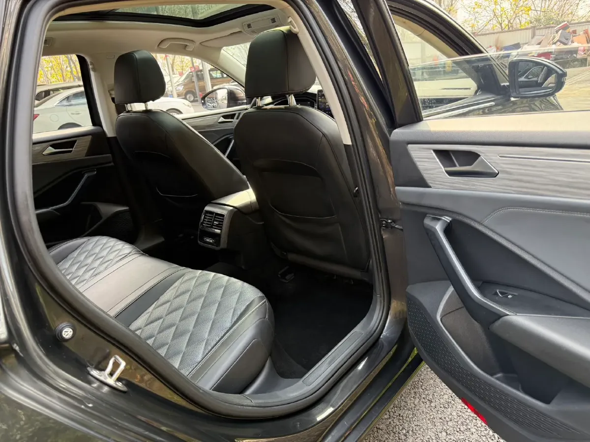 2023 Volkswagen Sagitar 1.4T 150HP L4 7DCT,autocango,china used car exporter,china ev exporter,chinese used car exporter,chinese used ev exporter