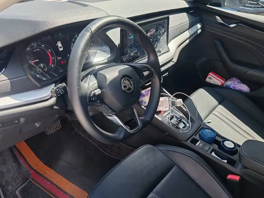 2021 Skoda Octavia 1.4T 150HP L4 7DCT,autocango,china used car exporter,china ev exporter,chinese used car exporter,chinese used ev exporter