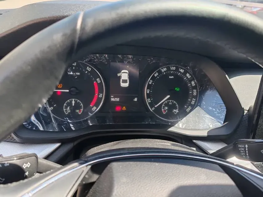 2021 Skoda Octavia 1.4T 150HP L4 7DCT,autocango,china used car exporter,china ev exporter,chinese used car exporter,chinese used ev exporter