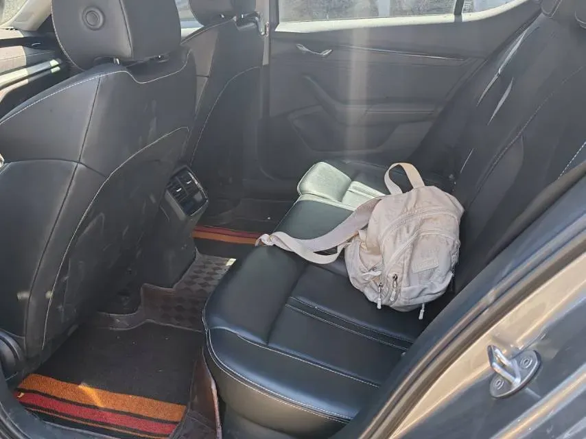 2021 Skoda Octavia 1.4T 150HP L4 7DCT,autocango,china used car exporter,china ev exporter,chinese used car exporter,chinese used ev exporter