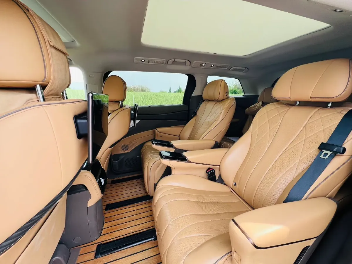 2022 Mercedes-Benz GLC Class 2.0T 197HP L4 9AT,autocango,china used car exporter,china ev exporter,chinese used car exporter,chinese used ev exporter