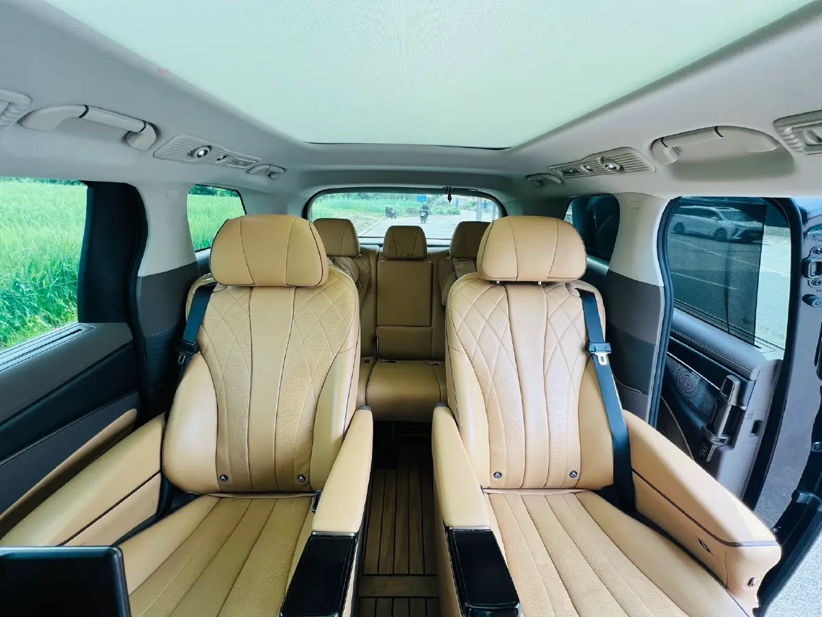 2022 Mercedes-Benz GLC Class 2.0T 197HP L4 9AT,autocango,china used car exporter,china ev exporter,chinese used car exporter,chinese used ev exporter