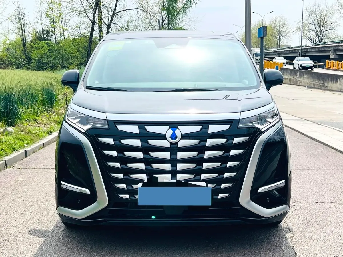 2022 Mercedes-Benz GLC Class 2.0T 197HP L4 9AT,autocango,china used car exporter,china ev exporter,chinese used car exporter,chinese used ev exporter