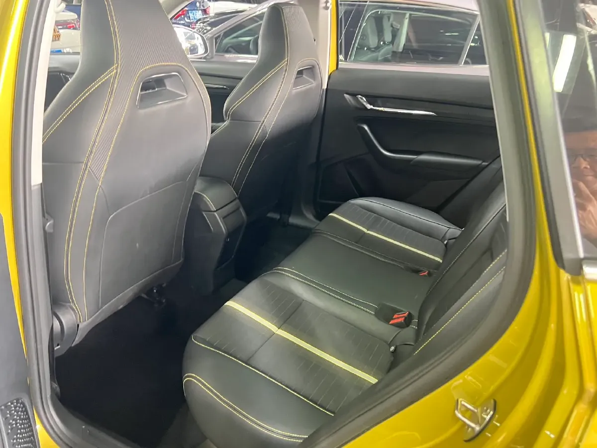 2020 Skoda Karoq 1.4T 150HP L4 7DCT,autocango,china used car exporter,china ev exporter,chinese used car exporter,chinese used ev exporter