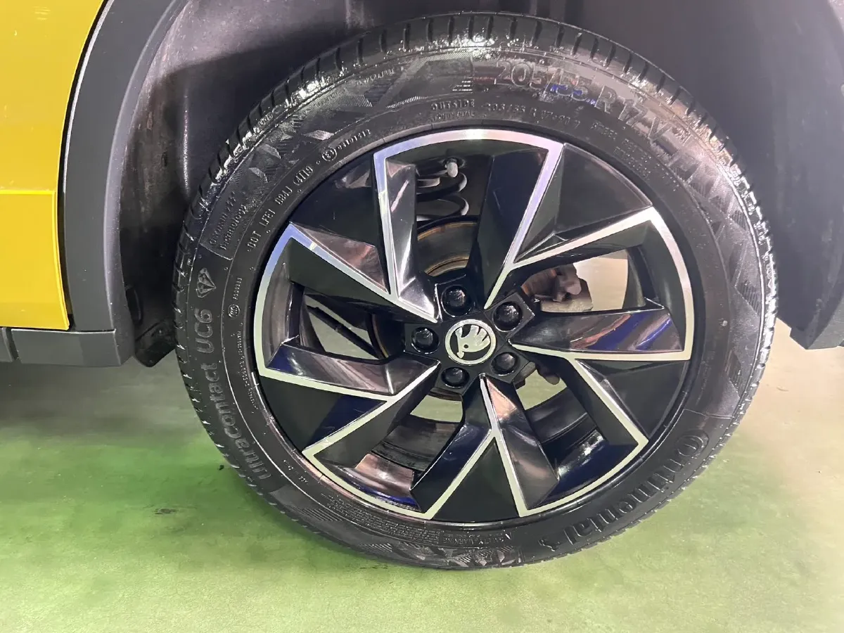 2020 Skoda Karoq 1.4T 150HP L4 7DCT,autocango,china used car exporter,china ev exporter,chinese used car exporter,chinese used ev exporter