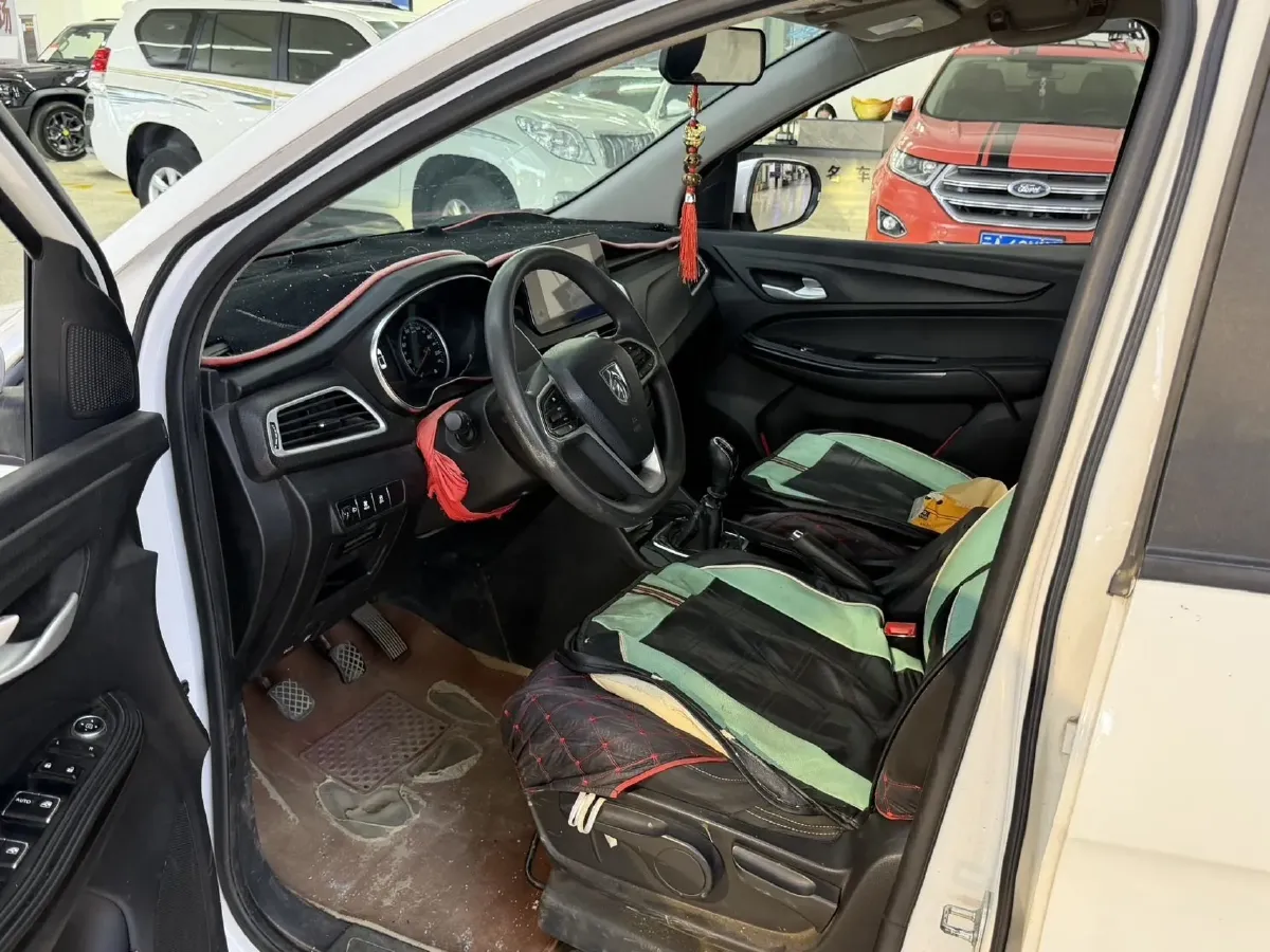 2019 BaoJun 730 1.5L 112HP L4 6MT,autocango,china used car exporter,china ev exporter,chinese used car exporter,chinese used ev exporter