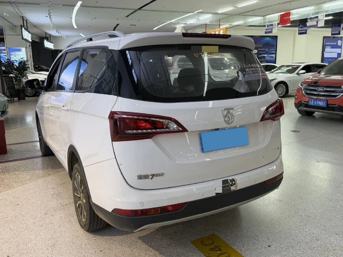 2019 BaoJun 730 1.5L 112HP L4 6MT,autocango,china used car exporter,china ev exporter,chinese used car exporter,chinese used ev exporter