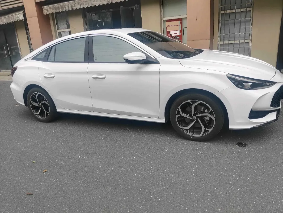 2025 MG 5 1.5T 181HP L4 7DCT,autocango,china used car exporter,china ev exporter,chinese used car exporter,chinese used ev exporter
