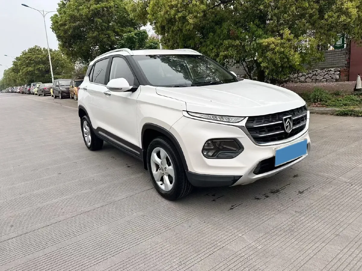 2017 BaoJun 510 1.5L 112HP L4 6MT,autocango,china used car exporter,china ev exporter,chinese used car exporter,chinese used ev exporter