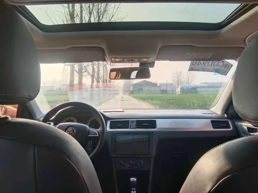 2018 Skoda Rapid 1.6L 110HP L4 6AT,autocango,china used car exporter,china ev exporter,chinese used car exporter,chinese used ev exporter