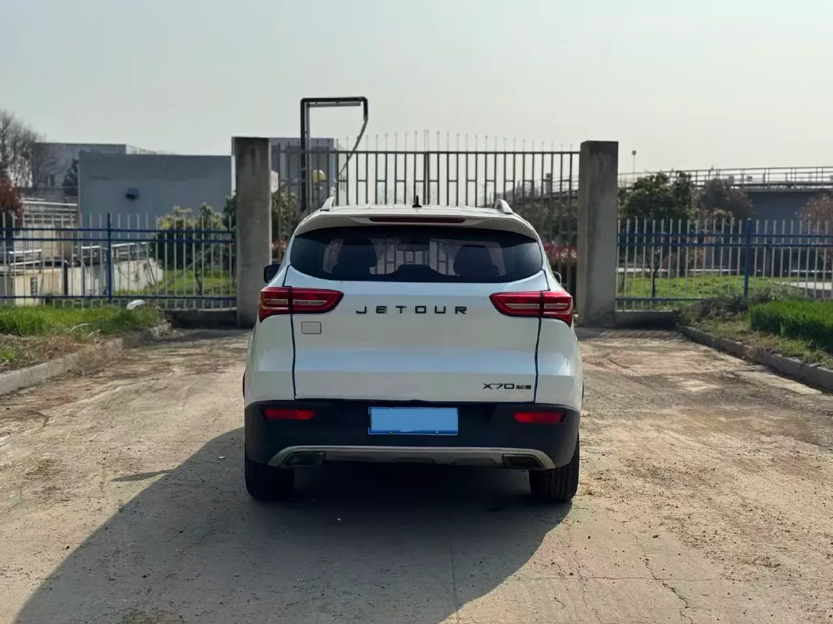 2018 Jetour X70 1.5T 147HP L4 5MT,autocango,china used car exporter,china ev exporter,chinese used car exporter,chinese used ev exporter