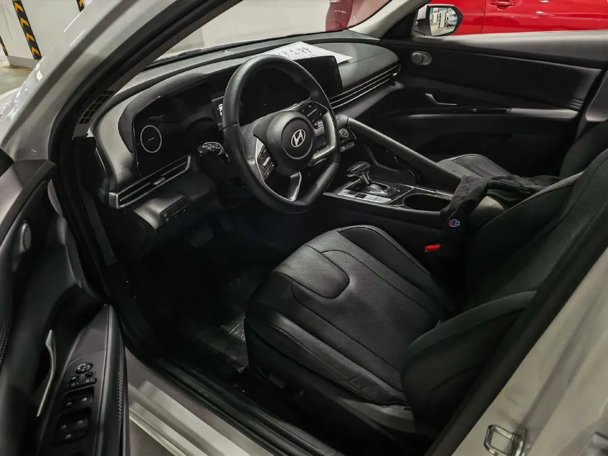 2022 Hyundai Elantra 1.5L 115HP L4 CVT,autocango,china used car exporter,china ev exporter,chinese used car exporter,chinese used ev exporter