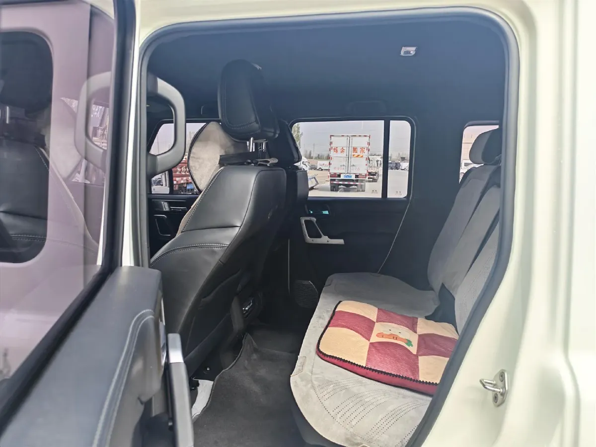 2024 212 212 T01 2.0T 252HP L4 8AT,autocango,china used car exporter,china ev exporter,chinese used car exporter,chinese used ev exporter