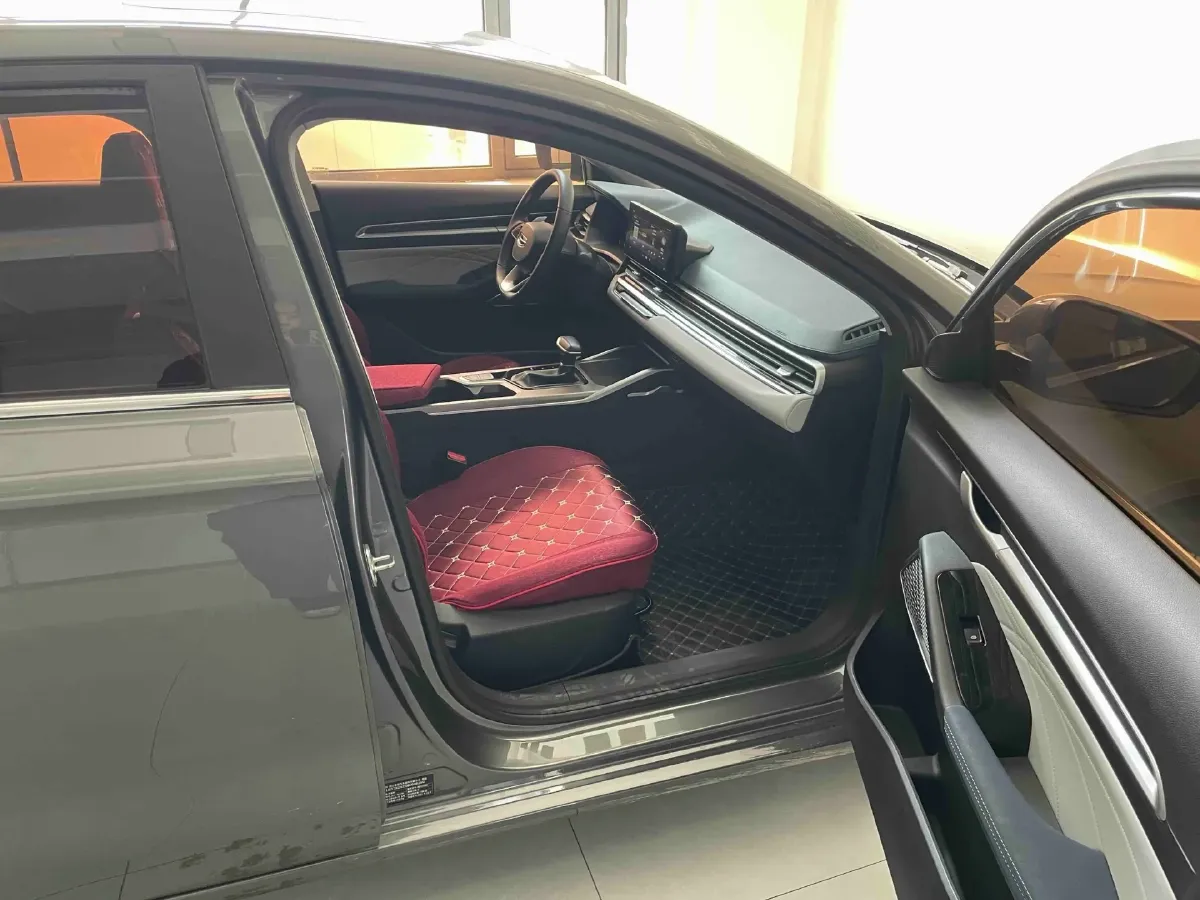 2022 Geely Emgrand 1.5L 114HP L4 CVT,autocango,china used car exporter,china ev exporter,chinese used car exporter,chinese used ev exporter