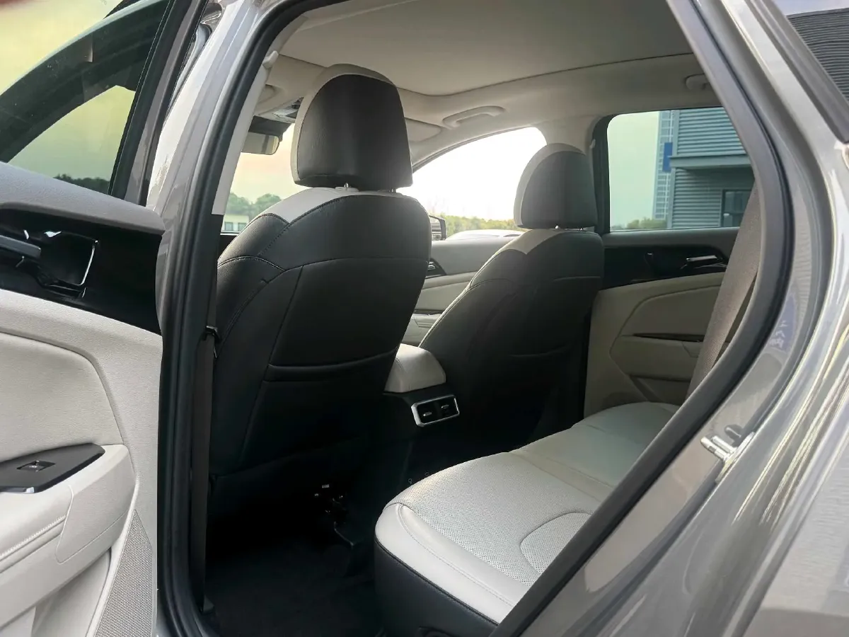 2023 Kia Sportage 1.5T 200HP L4 8AT,autocango,china used car exporter,china ev exporter,chinese used car exporter,chinese used ev exporter