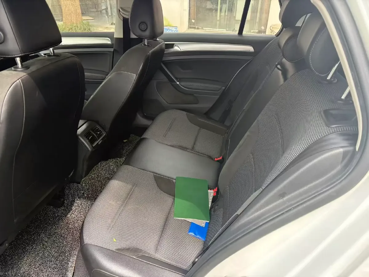 2018 Volkswagen Golf 1.6L 110HP L4 6AT,autocango,china used car exporter,china ev exporter,chinese used car exporter,chinese used ev exporter