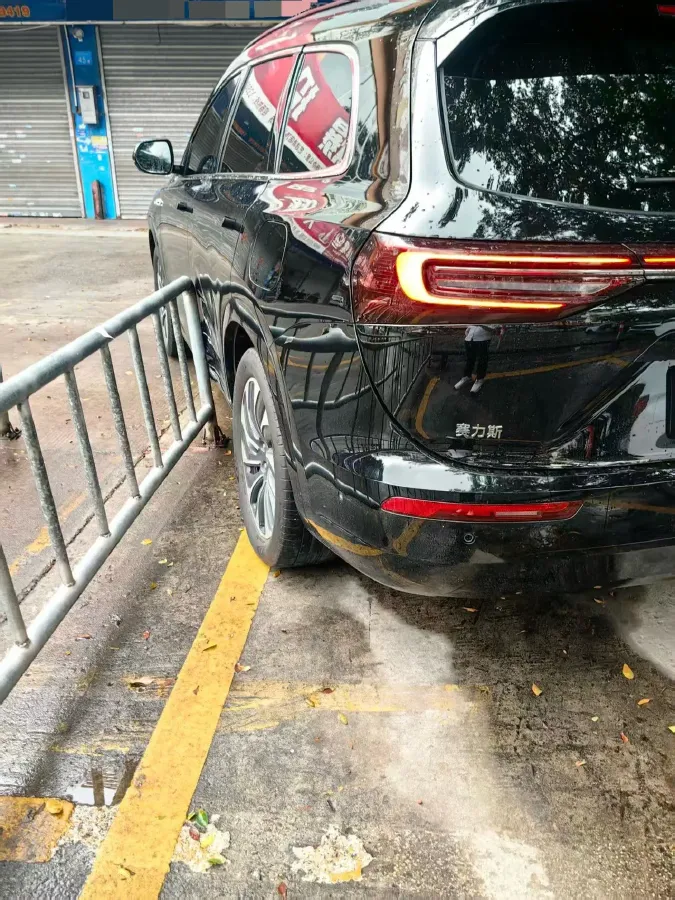 2024 AITO AITO M7 1.5T 152HP L4 REEV 40KWH,autocango,china used car exporter,china ev exporter,chinese used car exporter,chinese used ev exporter