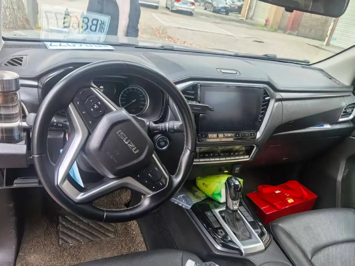 2021 Isuzu D-MAX 1.9T 163HP L4 6AT,autocango,china used car exporter,china ev exporter,chinese used car exporter,chinese used ev exporter