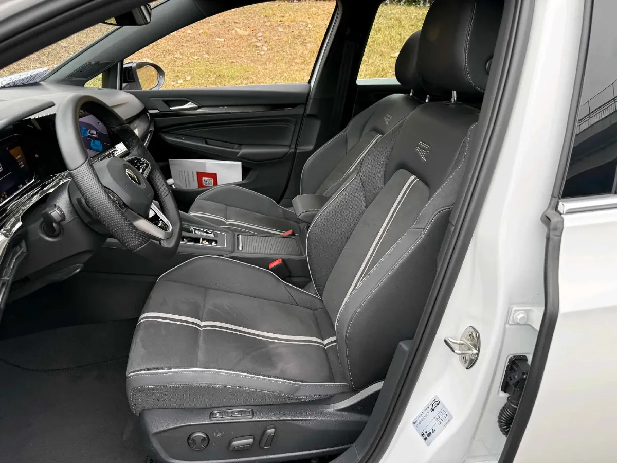 2024 Volkswagen Golf 1.4T 150HP L4 7DCT,autocango,china used car exporter,china ev exporter,chinese used car exporter,chinese used ev exporter