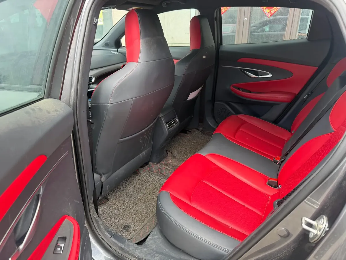 2021 ChangAn UNI-T 1.5T 180HP L4 7DCT,autocango,china used car exporter,china ev exporter,chinese used car exporter,chinese used ev exporter