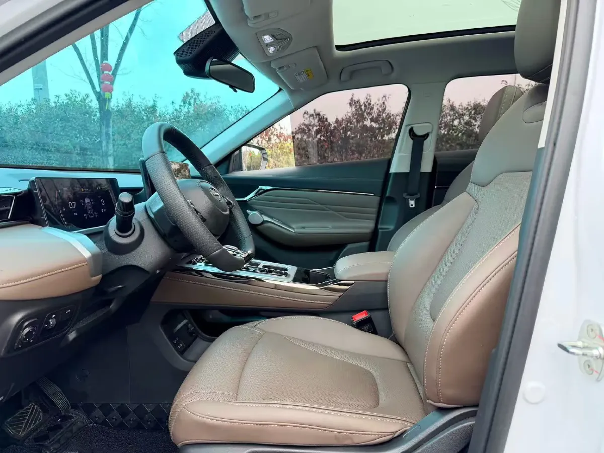 2024 GAC Trumpchi GS4 1.5T 177HP L4 7DCT,autocango,china used car exporter,china ev exporter,chinese used car exporter,chinese used ev exporter