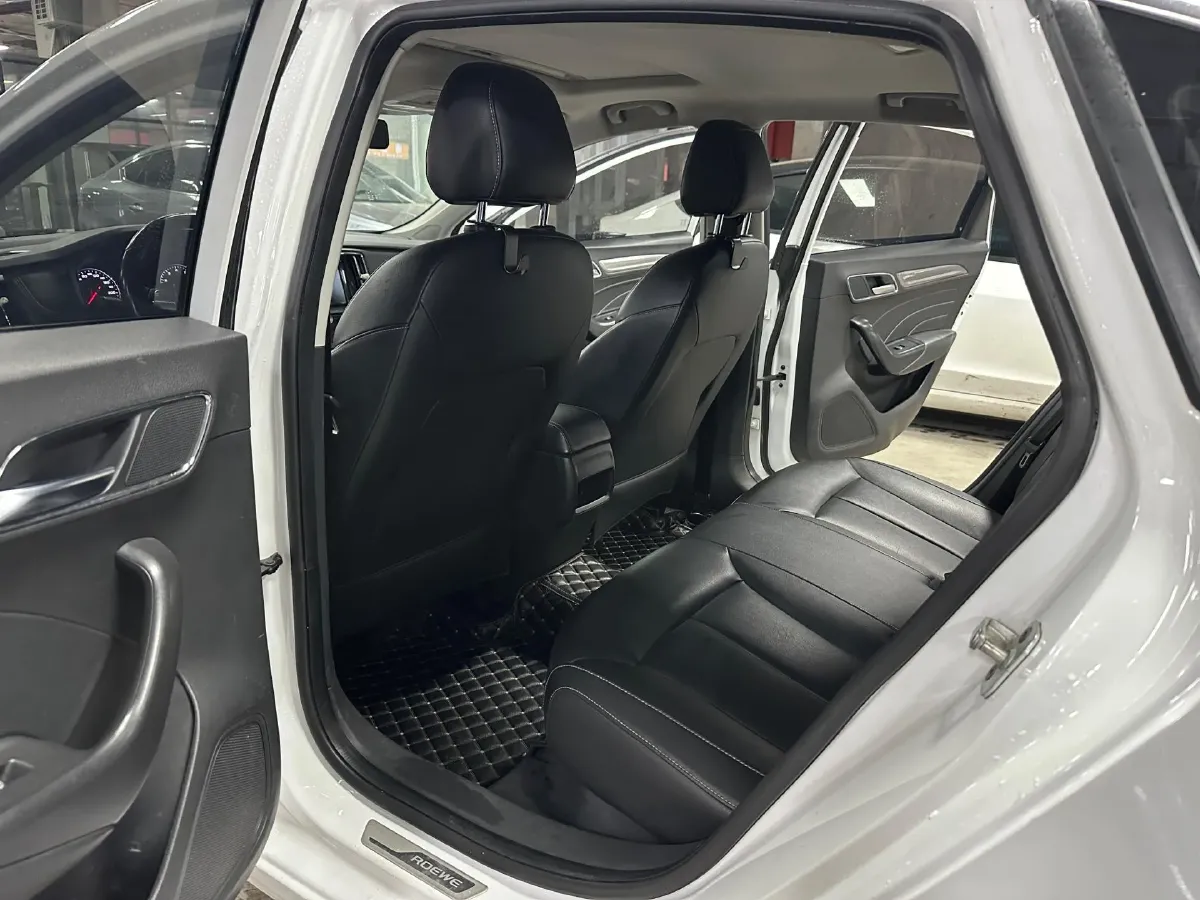 2017 Roewe i6 1.5T 169HP L4 7DCT,autocango,china used car exporter,china ev exporter,chinese used car exporter,chinese used ev exporter