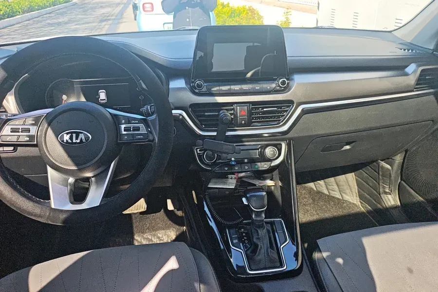 2018 Kia Sportage R 2.0L 160HP L4 6AT,autocango,china used car exporter,china ev exporter,chinese used car exporter,chinese used ev exporter