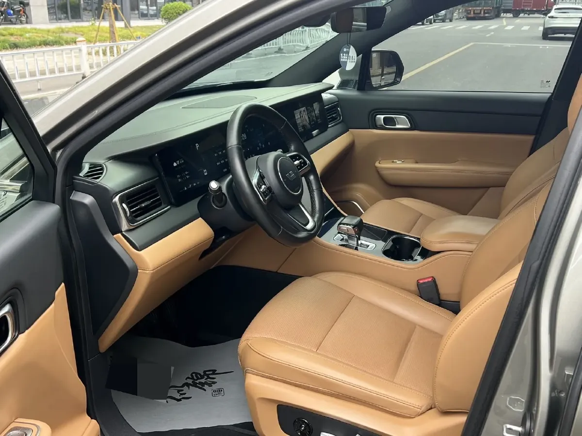 2021 Li ONE Range Extended 131HP REEV 40.5KWH,autocango,china used car exporter,china ev exporter,chinese used car exporter,chinese used ev exporter