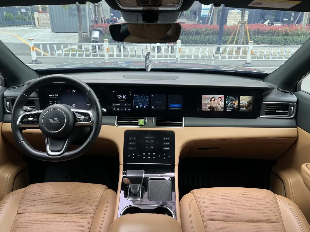 2021 Li ONE Range Extended 131HP REEV 40.5KWH,autocango,china used car exporter,china ev exporter,chinese used car exporter,chinese used ev exporter