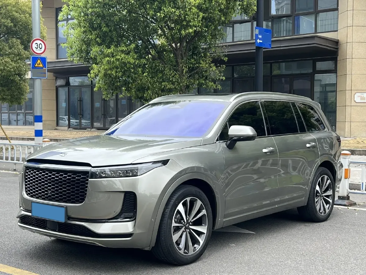2021 Li ONE Range Extended 131HP REEV 40.5KWH,autocango,china used car exporter,china ev exporter,chinese used car exporter,chinese used ev exporter